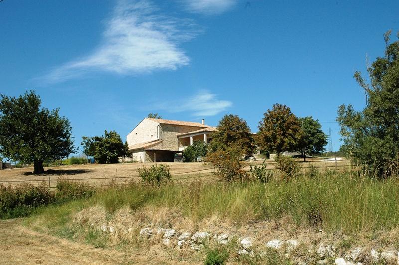 Domaine de 12 hectares d'un seul tenant avec vue imprenable sur le Luberon